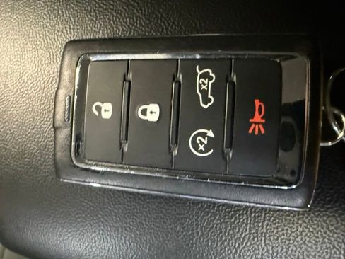 Used 2022 Jeep Grand Cherokee L Limited image 28