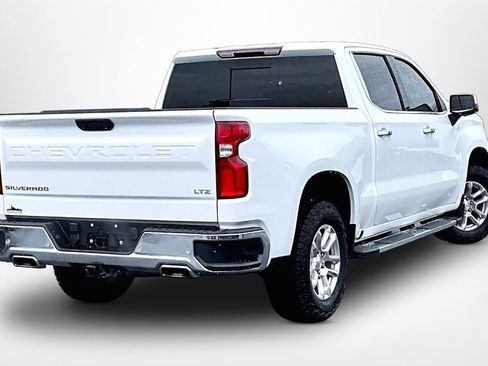 Used 2025 Chevrolet Silverado 1500 LTZ w/ Z71 Off-Road Package AWD/4WD image 6