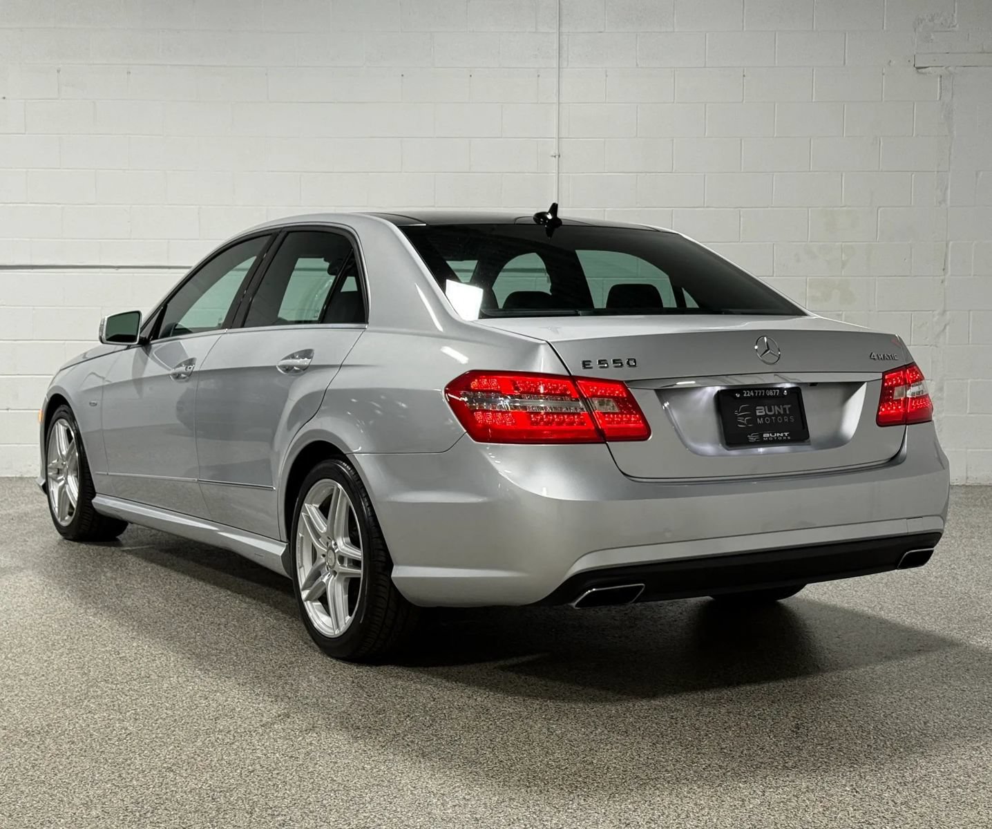 Used 2012 Mercedes-Benz E 550 4MATIC Sedan image 8