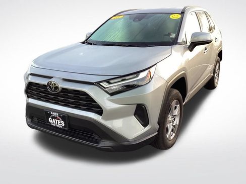 Used 2025 Toyota RAV4 XLE AWD/4WD image 5