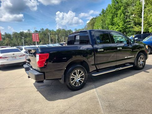 Used 2020 Nissan Titan SV w/ SV Convenience Package AWD/4WD image 7
