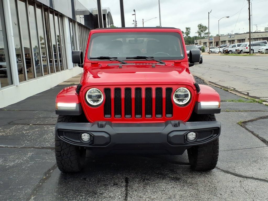Used 2021 Jeep Wrangler Unlimited Sahara AWD/4WD image 2