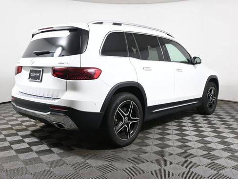 Used 2026 Mercedes-Benz GLB 250 4MATIC image 7