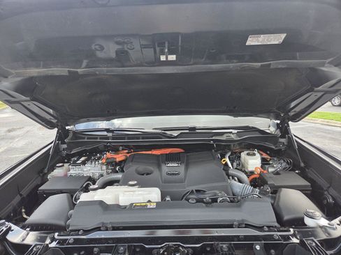 Used 2023 Toyota Sequoia Capstone RWD image 32