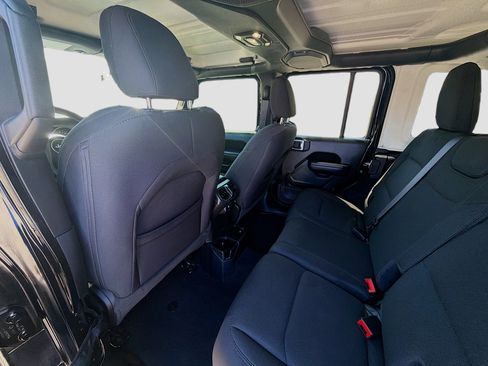 Used 2021 Jeep Wrangler Unlimited Sport image 24