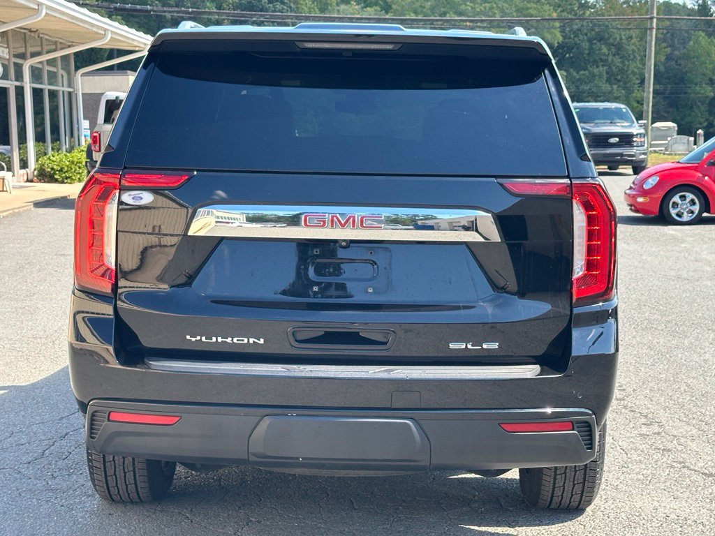 Used 2023 GMC Yukon SLE AWD/4WD image 8