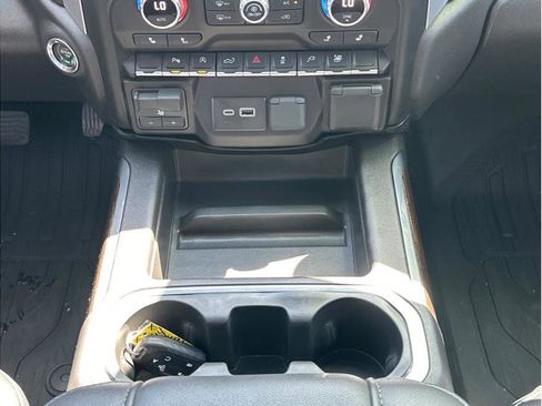 Used 2020 GMC Sierra 1500 Elevation w/ Elevation Value Package AWD/4WD image 18