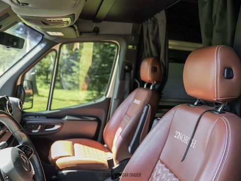 Used 2024 Mercedes-Benz Sprinter 2500 image 31