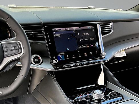 New 2026 Jeep Grand Wagoneer Limited image 8