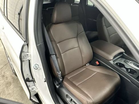 Used 2024 Honda Passport EX-L image 19