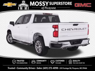 Used 2024 Chevrolet Silverado 1500 LT w/ Z71 Off-Road Package AWD/4WD video 3