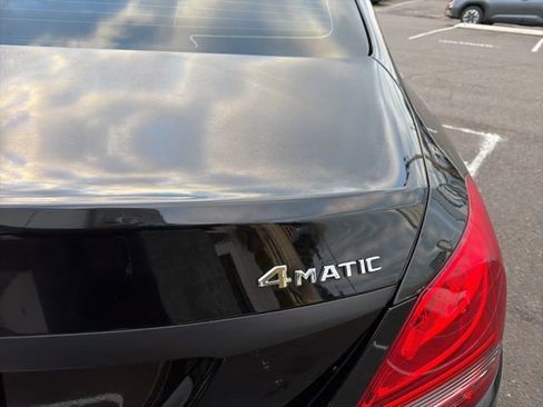 Used 2018 Mercedes-Benz C 300 4MATIC Sedan image 11