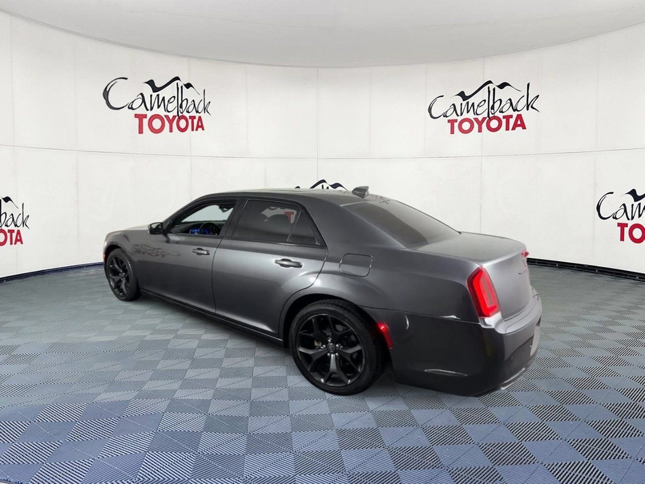 Used 2021 Chrysler 300 S RWD image 9