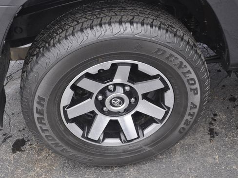 Used 2023 Toyota 4Runner TRD Off-Road Premium w/ Off Road Premium Plus Package AWD/4WD image 9