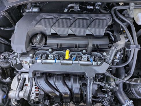 Used 2025 Hyundai Venue SEL FWD image 34