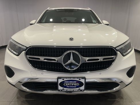 Used 2024 Mercedes-Benz GLC 300 GLC 300 image 2