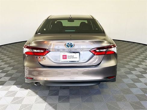 Certified 2021 Toyota Camry LE image 22