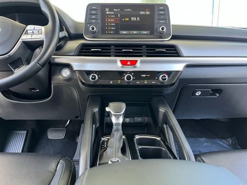 Used 2021 Kia Telluride LX FWD image 18