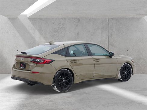 Used 2025 Honda Civic Sport image 3
