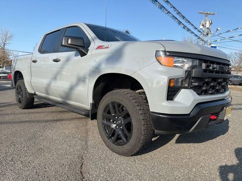 Used 2024 Chevrolet Silverado 1500 Custom Trail Boss image 2