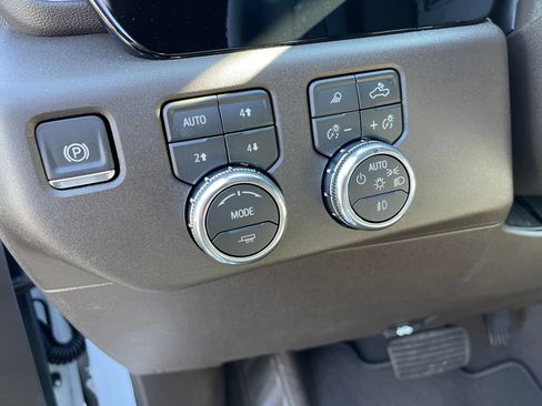 New 2026 GMC Sierra 1500 SLT w/ SLT Premium Package image 11