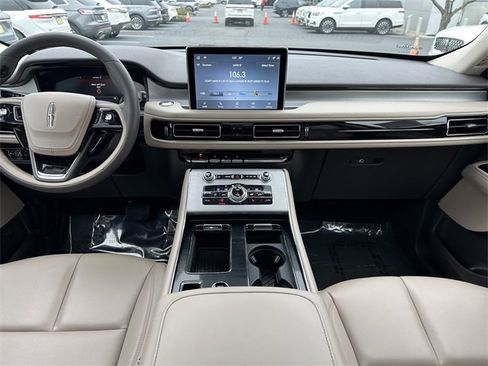 Certified 2023 Lincoln Aviator AWD w/ Premium Package image 15