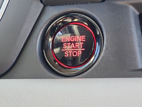 Used 2023 Honda Pilot LX image 22