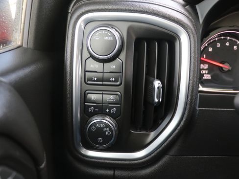 Used 2022 Chevrolet Silverado 1500 RST image 12