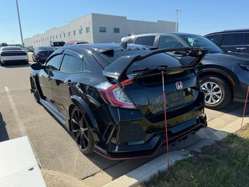 Used 2017 Honda Civic Type R image 4