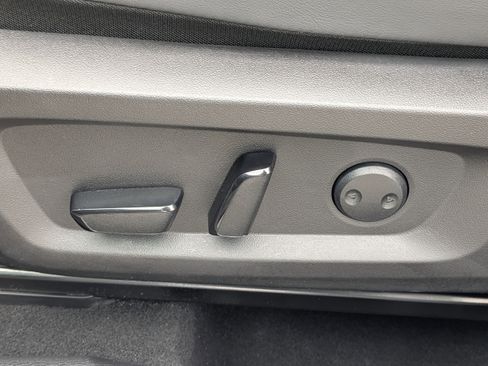 Used 2023 Mitsubishi Outlander SE image 23