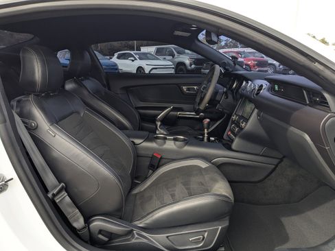 Used 2018 Ford Mustang Shelby GT350 w/ Convenience Package image 12