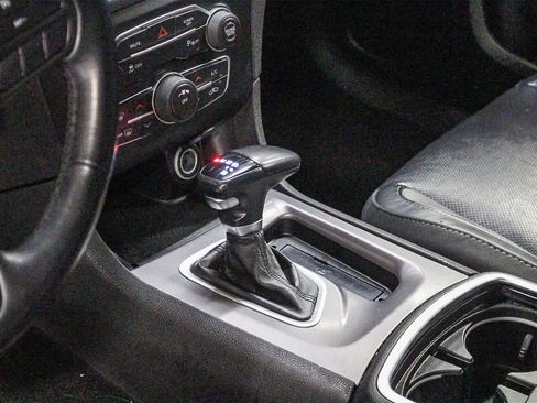 Used 2022 Dodge Charger SXT w/ Leather Interior Group image 19