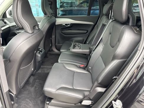 Used 2023 Volvo XC90 B5 Core w/ Protection Package Premier AWD/4WD image 18