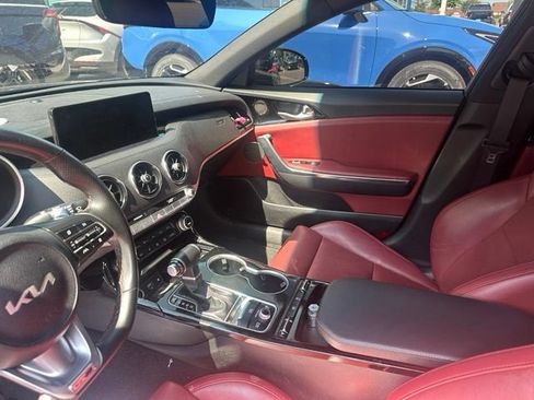 Used 2022 Kia Stinger GT-Line w/ Sun & Sound Package RWD image 10