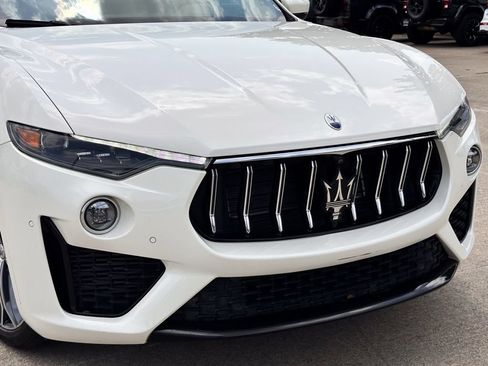 Used 2022 Maserati Levante GT AWD/4WD image 2