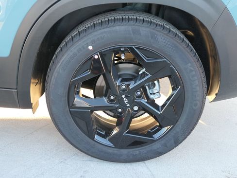 New 2026 Kia Seltos EX image 9