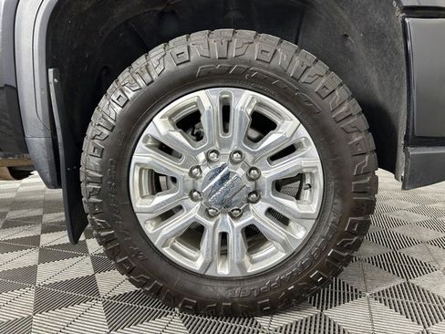 Used 2023 GMC Sierra 2500 Denali w/ Denali Ultimate Package image 4