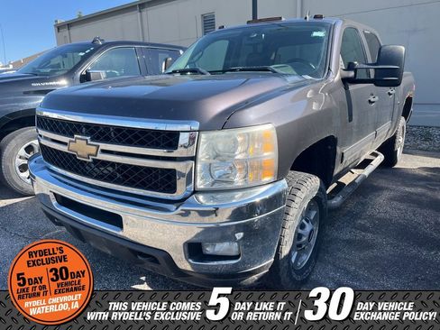 Used 2011 Chevrolet Silverado 2500 LT w/ Interior Plus Package AWD/4WD image 3