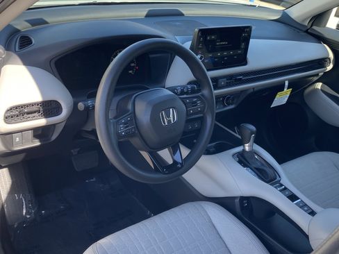 Certified 2026 Honda HR-V LX image 14