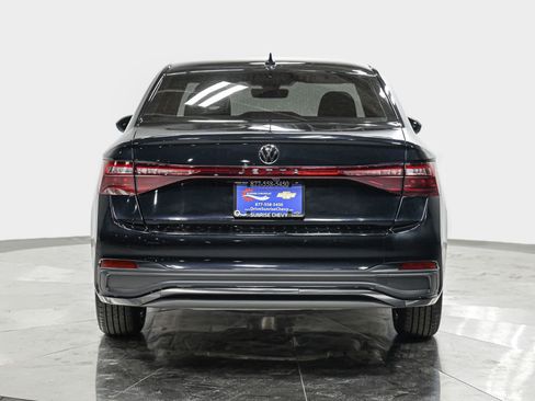 Used 2025 Volkswagen Jetta Sport image 5