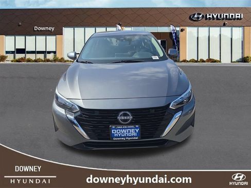 Used 2025 Nissan Sentra SV FWD image 8