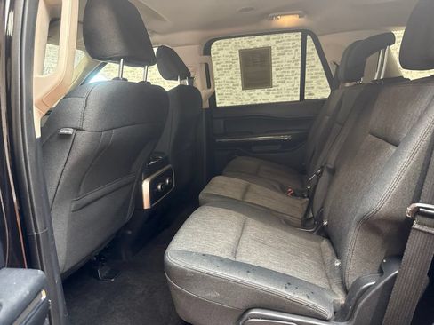 Used 2022 Ford Expedition XLT RWD image 15