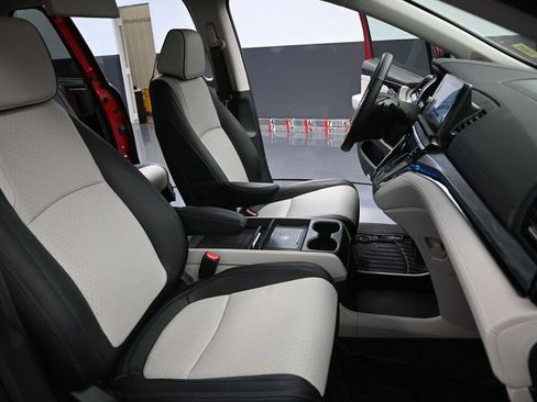 Used 2025 Honda Odyssey Elite image 54