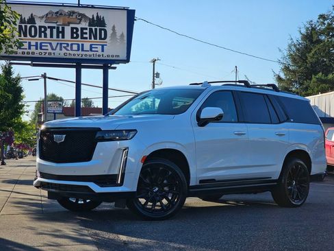Used 2021 Cadillac Escalade Sport w/ Driver Assist Tech Package AWD/4WD image 1