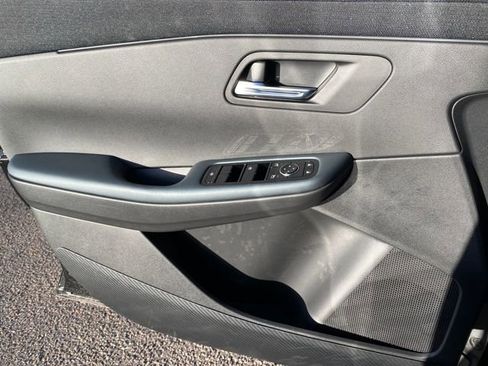 New 2026 Nissan Leaf w/ Illuminated Package image 13