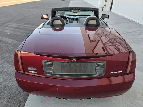 Used 2006 Cadillac XLR image 14