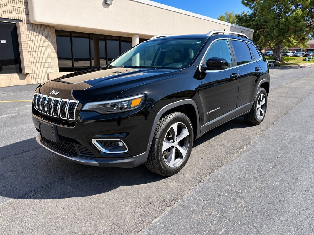 Used 2019 Jeep Cherokee Limited AWD/4WD image 1