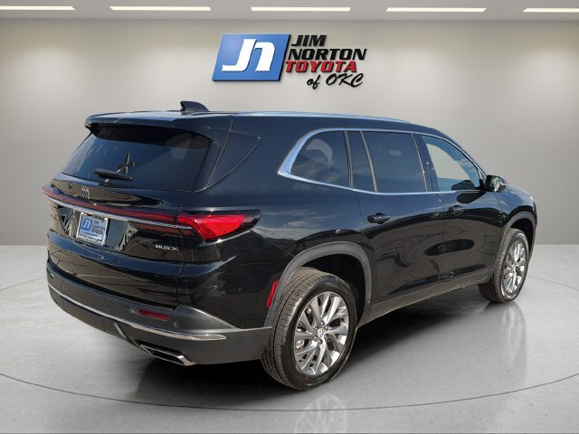 Used 2025 Buick Enclave Preferred FWD image 5