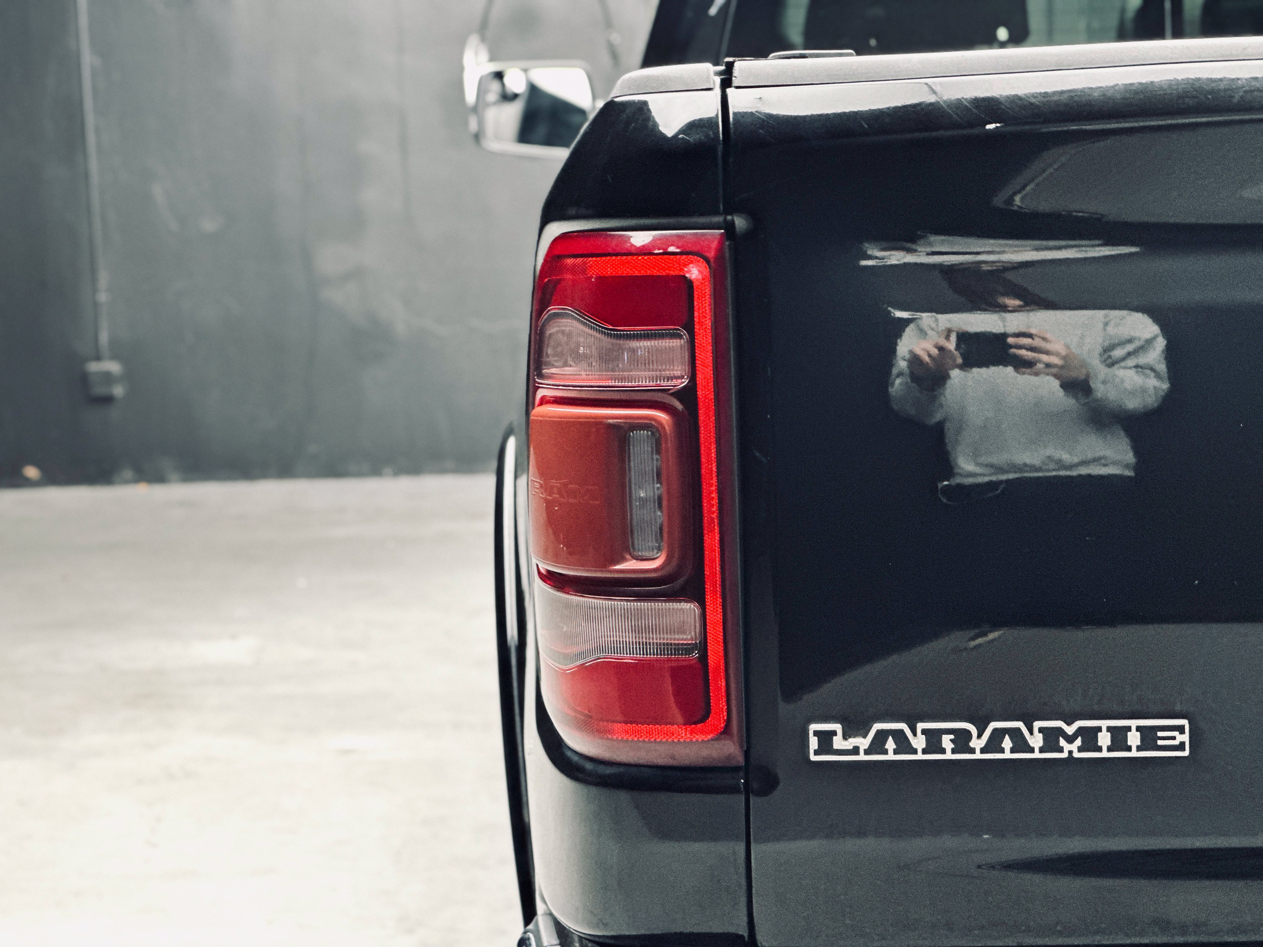 Used 2019 RAM 1500 Laramie AWD/4WD image 15
