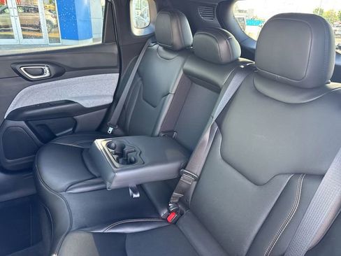 Used 2023 Jeep Compass Latitude AWD/4WD image 27